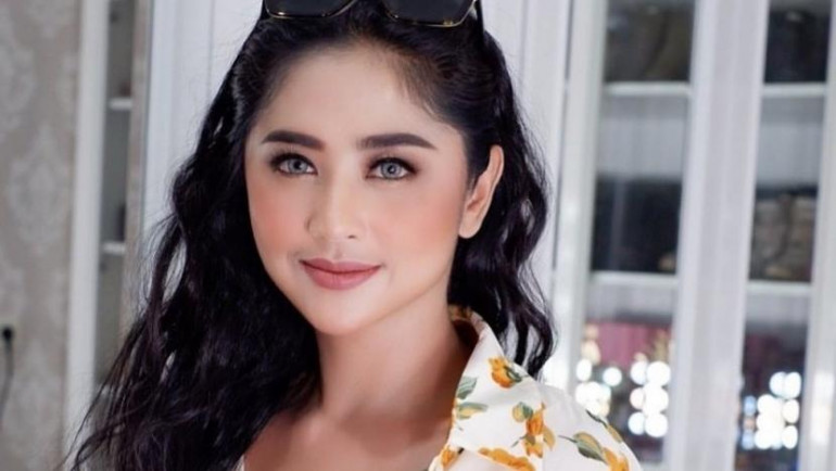 Pedangdut Dewi Perssik, Foto: Istimewa