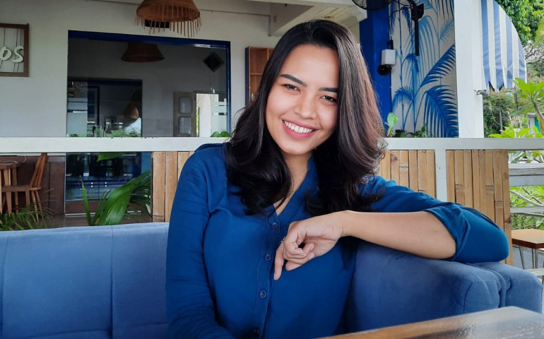 Anna Maria Danu Pratiwi Menempati dua posisi sekaligus di Hotel Santika Premiere Semarang, GM Secretary dan Marketing Communication.