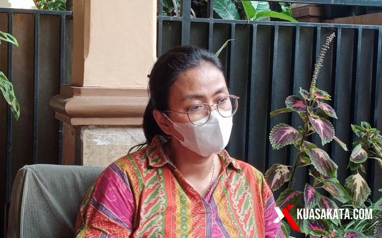 Istri Iwan Budi Paulus, Theresia Onee Anggarawati saat ditemui KUASAKATACOM di rumahnya di kawasan Tembalang, Kamis (15/9).