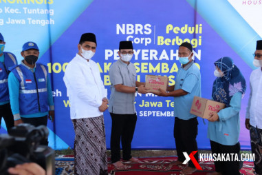 Gus Yasin Tekankan Pentingnya Penyaluran Sembako Langung ke Rumah Penerima