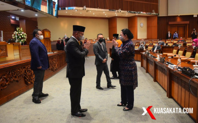 Puan Ucapkan Selamat Lodewijk Resmi Jabat Wakil Ketua DPR