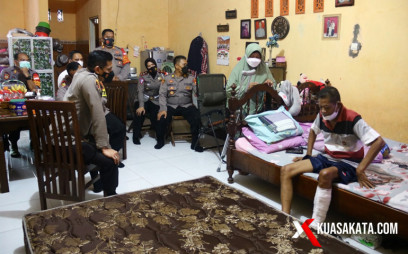 Paska Jalani Operasi di RS Karyadi, Kapolres Brebes.Besuk Kapolsek Sirampog