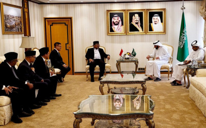 Pastikan Layanan Jemaah Haji, Gus Yaqut Kunjungi Kemenag Arab Saudi