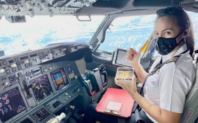 Soraya Syahnaz, Lulusan Kenotariatan UNDIP yang Berhasil Jadi Pilot