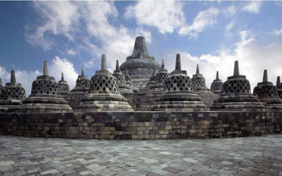 Apakah Candi Borobudur Tak Pernah Masuk 7 Keajaiban Dunia? Ini Penjelasannya