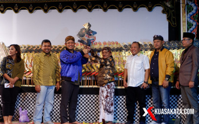 Peringati Hari Wayang Nasional, Ferry Wawan Cahyono Petaskan Wayang Kulit di Kebumen