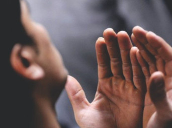 Berhati-hatilah! Sebab-sebab Tidak Terkabulnya Doa, Salah Satunya Sering Kita Lakukan