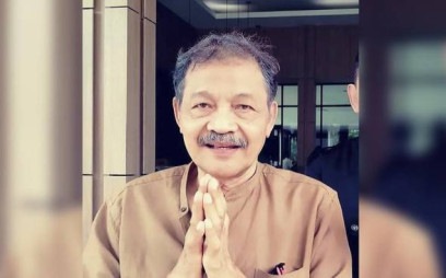 Sosok Eeng Saptahadi, Aktor Senior yang Meninggal Dunia di Usia 65 Tahun karena Covid-19
