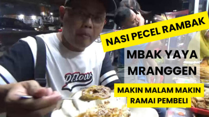 Nasi Pecel Rambak Mbak Yaya Mranggen, Makin Malam Makin Ramai Pembeli