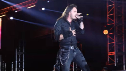 Trending di YouTube! Dino Jelusic Bawakan 'Arjuna' Versi Inggris dalam Konser Dewa 19 feat All Stars di Solo