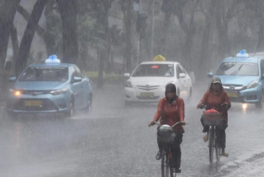 Sejumlah Wilayah Indonesia Berpotensi Hujan Disertai Petir Hari Ini