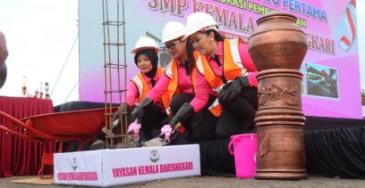 Ketum Bhayangkari Mulai Proses Renovasi SMP di Karanganyar