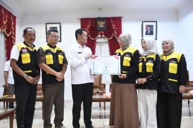 Penuhi Janji, Bupati Purbalingga Sumbangkan Gajinya ke Masyarakat yang Membutuhkan