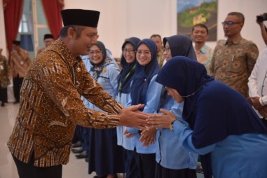 Pamitan dengan Petugas Haji, Bupati Boyolali: Jaga Kesehatan Selama Bertugas