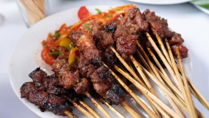 6 Cara Membuat Sate Kambing Empuk dan Bebas Bau Prengus