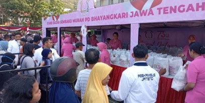 Jelang HUT Bhayangkara, Polda Jateng Gelar Bazar Sembako Murah