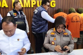 Polisi Tangkap Tiga Orang terkait Grup Gay di Medsos