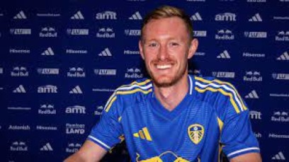 Leeds United Resmi Memperkenalkan Sean Longstaff Usai Diboyong dari Newcastle