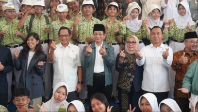 Menag Ingatkan Anak Jangan Sampai HP Jadi Jalan Masuk Iblis