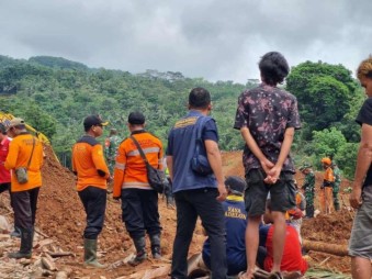 Kemensos Kirim Bantuan Logistik untuk Korban Longsor Cilacap